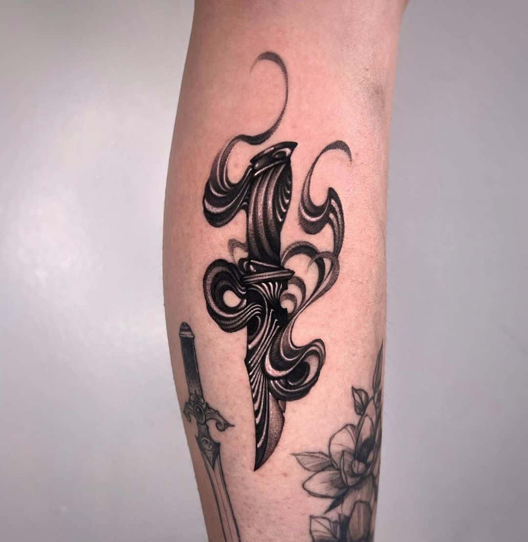 20 Striking Dagger Tattoos - Body Artifact 20 Striking Dagger Tattoos