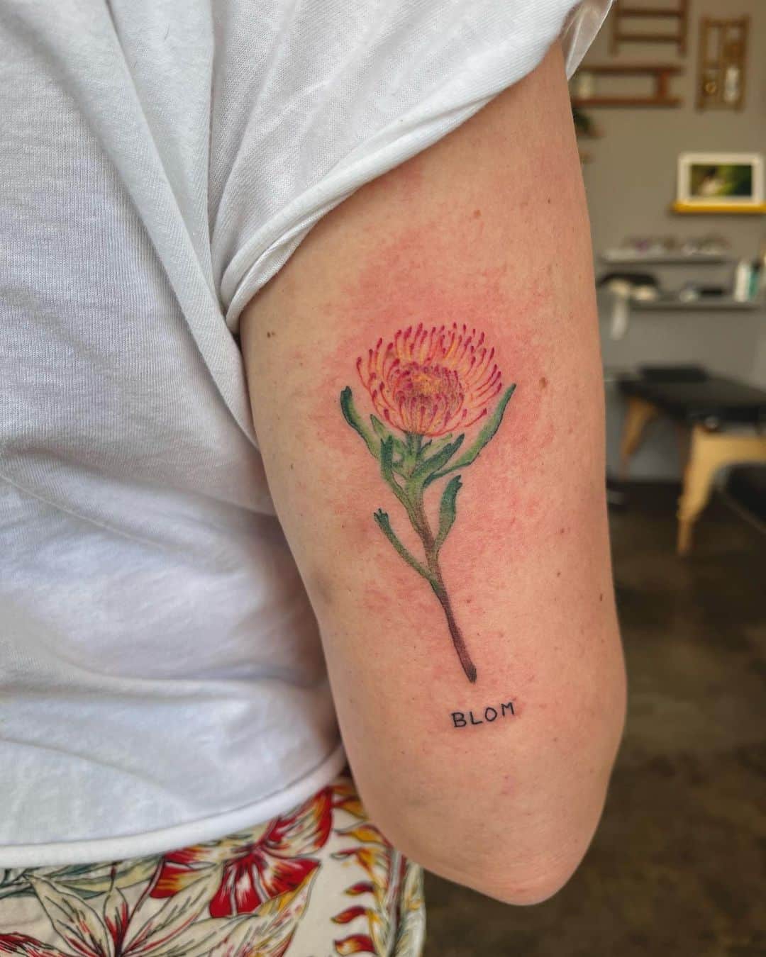 Question about changing the colour on my flower tattoo : r/tattoo