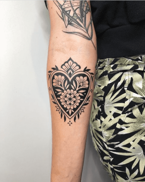 Heart Tattoos  58 Best Heart Tattoos Designs For Men And Women