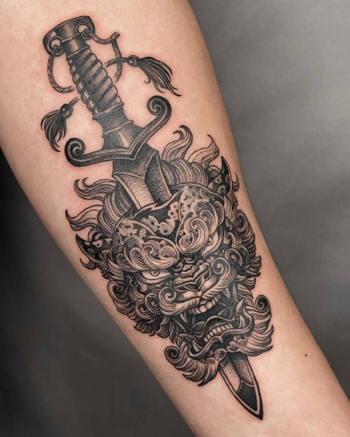 20 Striking Dagger Tattoos - Body Artifact 20 Striking Dagger Tattoos