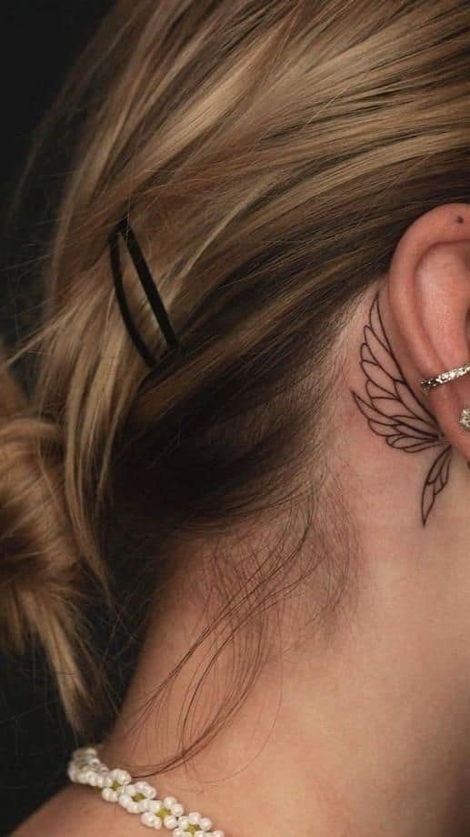 Best Female Neck Tattoo: 50+ Modern Ideas | Henna neck, Front neck tattoo,  Girl neck tattoos