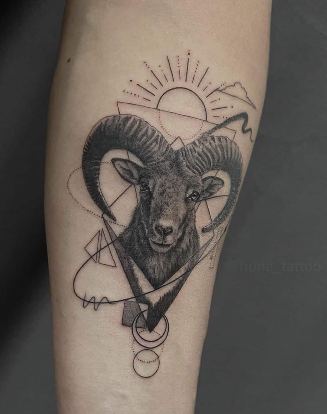 Hey I am looking at getting a Aries tattoo and I like this concept but I  want something different around the horns what do y'all recommend I replace  the flowers with (unknown