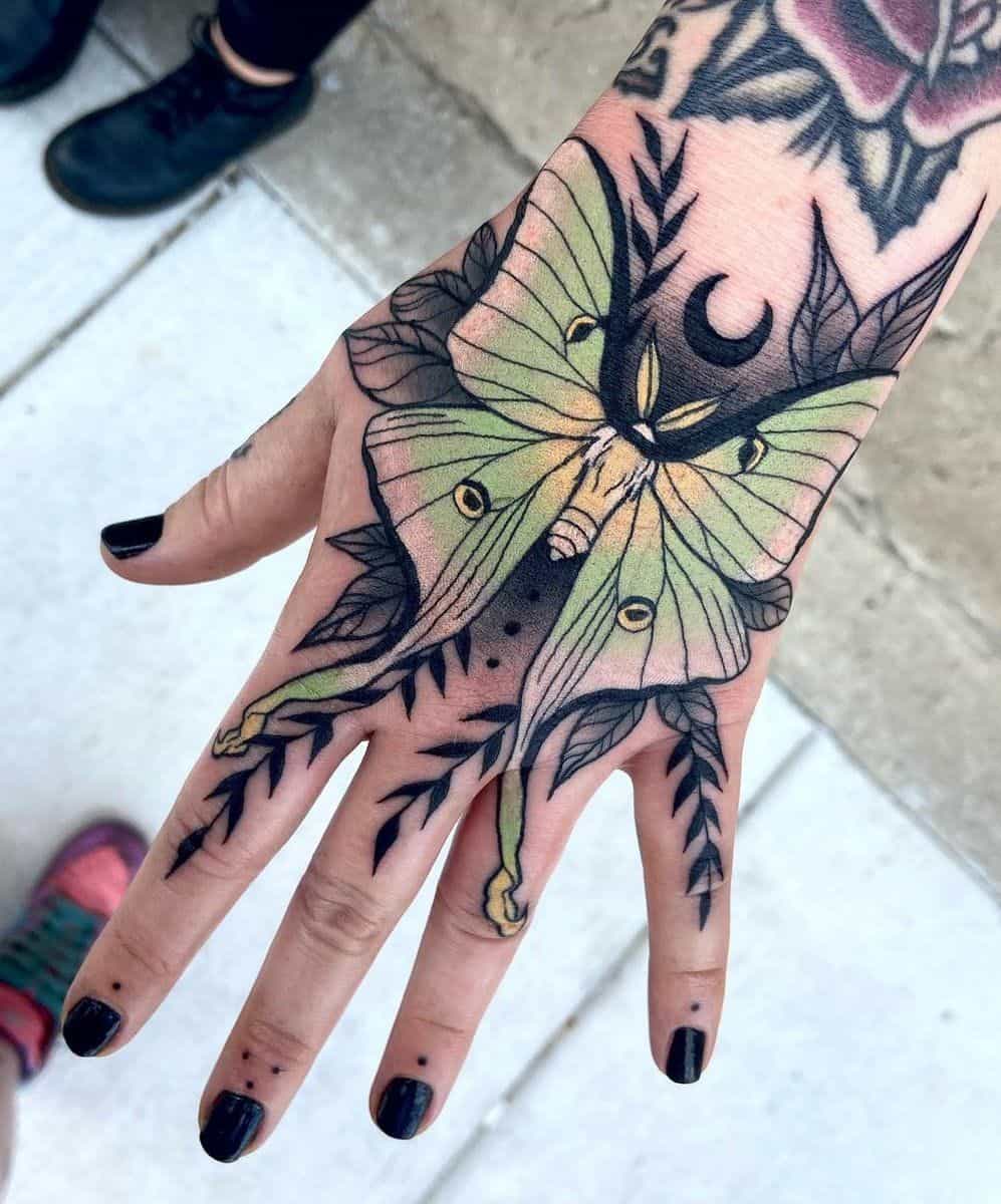 73 Stunning Hand Tattoos for Women [2024 Inspiration Guide] | Hand and  finger tattoos, Hand tattoos for girls, Wrist hand tattoo