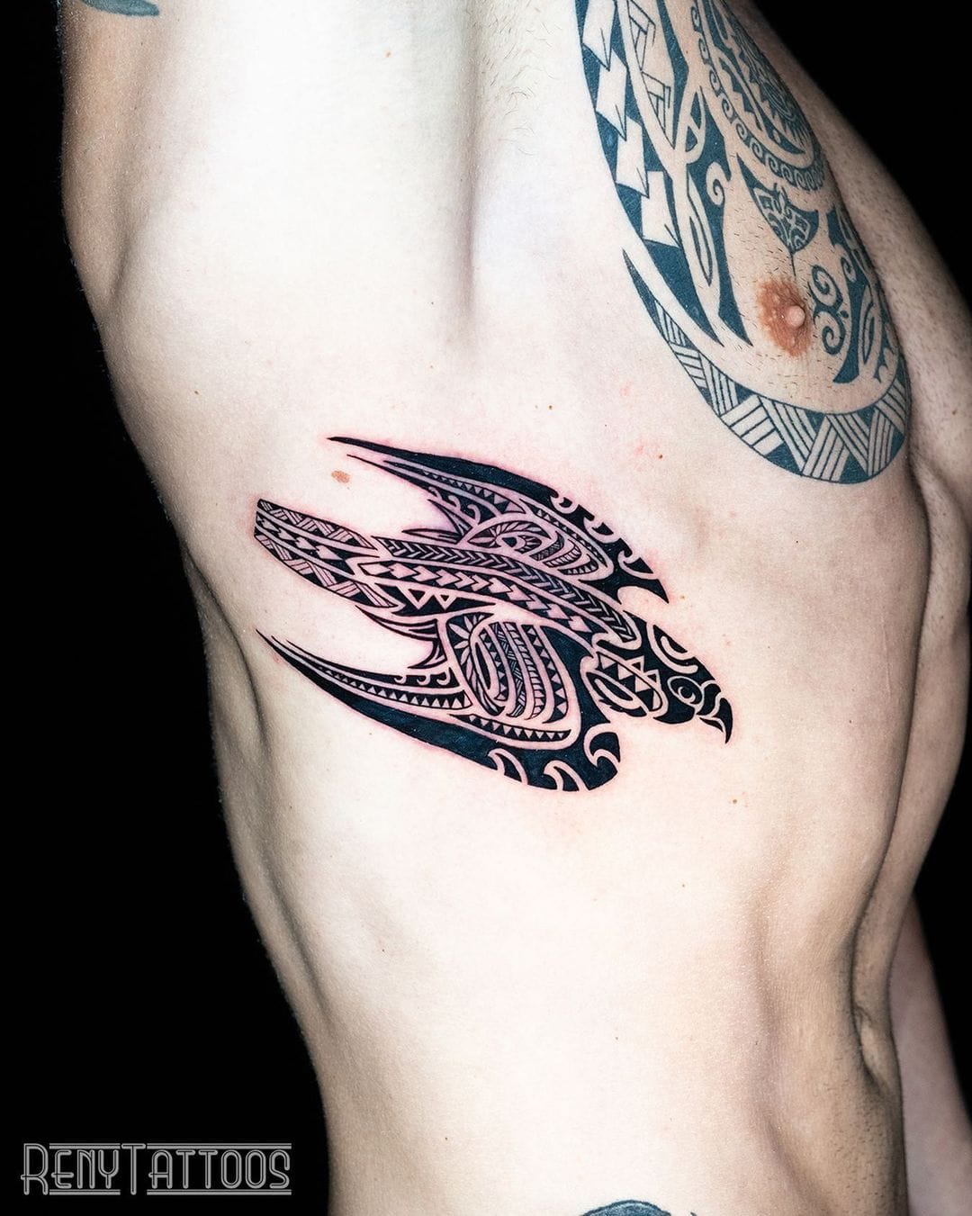 Premium Vector | Tattoo sketch maori style for leg or shoulder