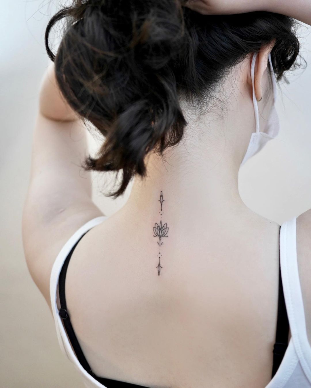 24 Stunning Neck Tattoos For Women • Body Artifact