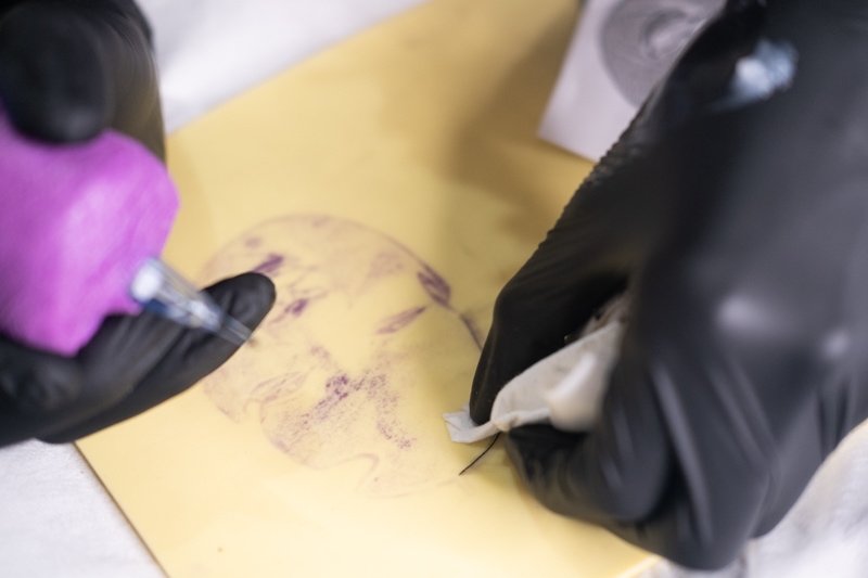 How I transfer a stencil to fake skin 🖍️ #tattoo #fakeskin