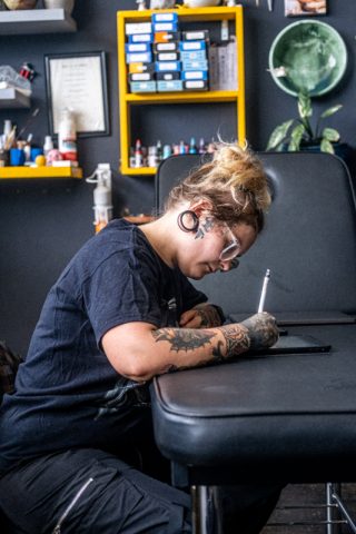 10 Important Lessons I Learned As A Tattoo Apprentice • Body Artifact