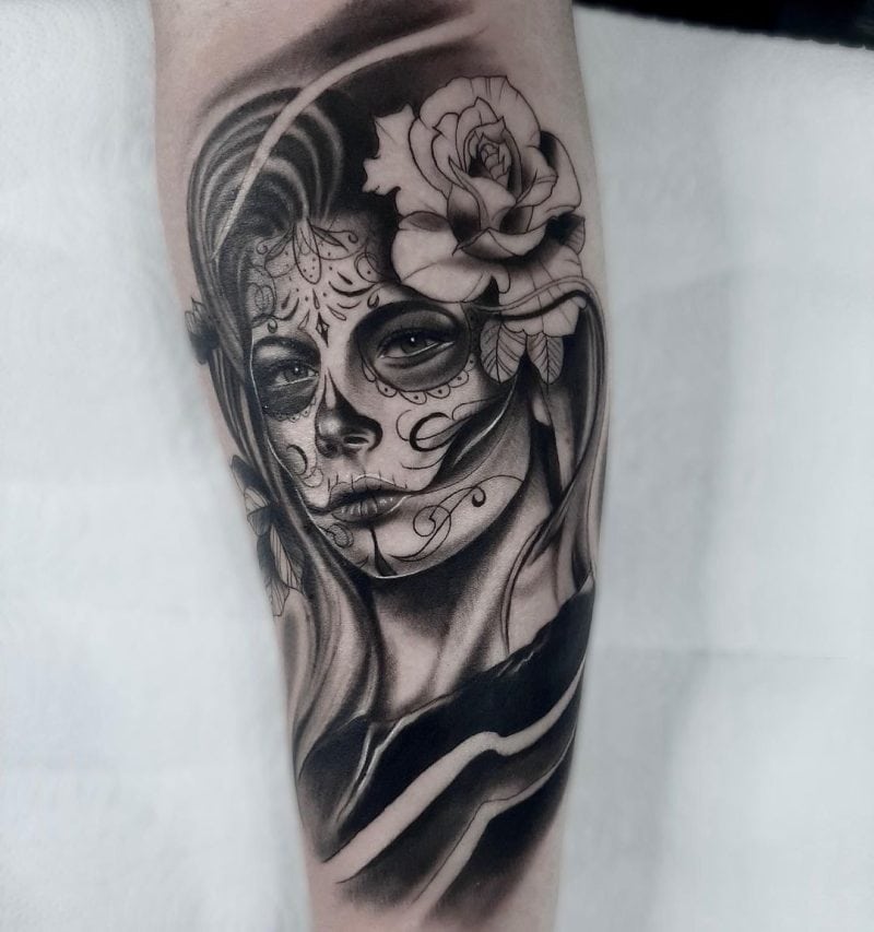 31 Santa Muerte Tattoos: The Meaning Behind This Powerful Design • Body ...