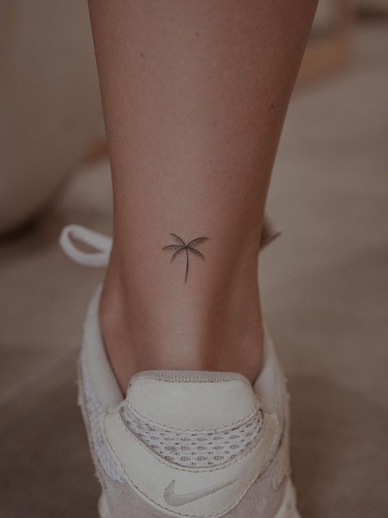 27 Inspirational Ankle Tattoos. Fantastic Patterns in a Variety of Sizes
