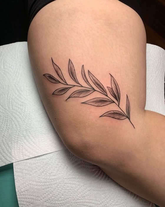 30+ Simple Flower Vine Tattoos For Understated Beauty • Body Artifact