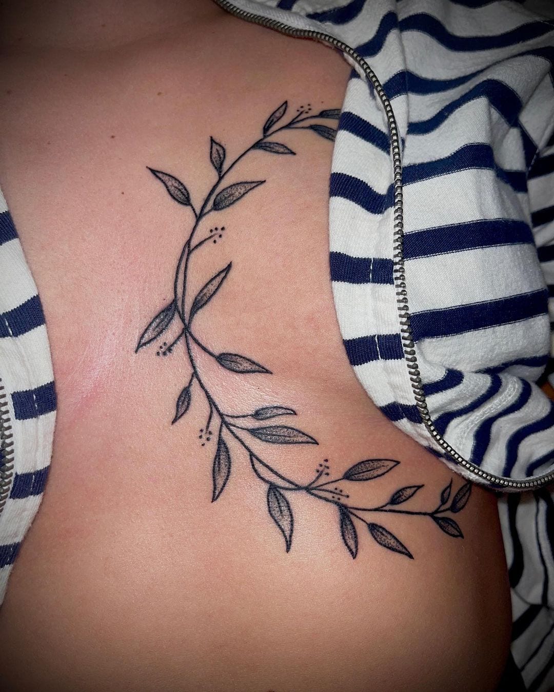 30 Simple Flower Vine Tattoos For
