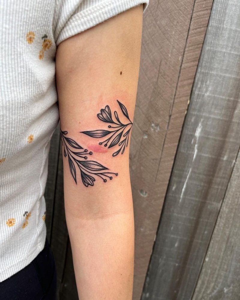 30+ Simple Flower Vine Tattoos For Understated Beauty • Body Artifact